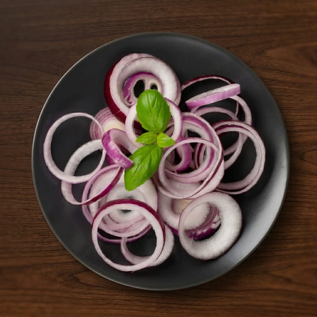 Dia Hanh Dam/ Slice Of Onion On Side.