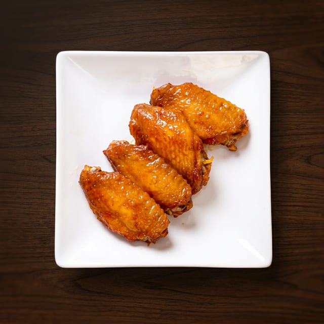 27A. Cánh Gà Chiên Bơ Tỏi/ Chicken Wings W Garlic Butter Sauce.