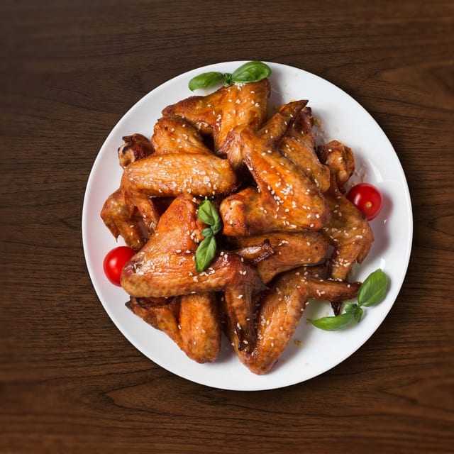 27. Cánh Gà Chiên Nước Mắm/ Chiken Wings W/ Fish Sauce.